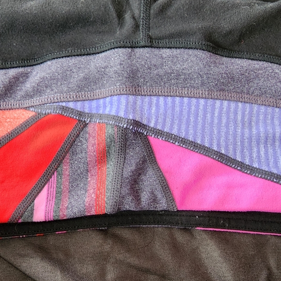 Lulu lemon reversible crop flare legging - Picture 2 of 4